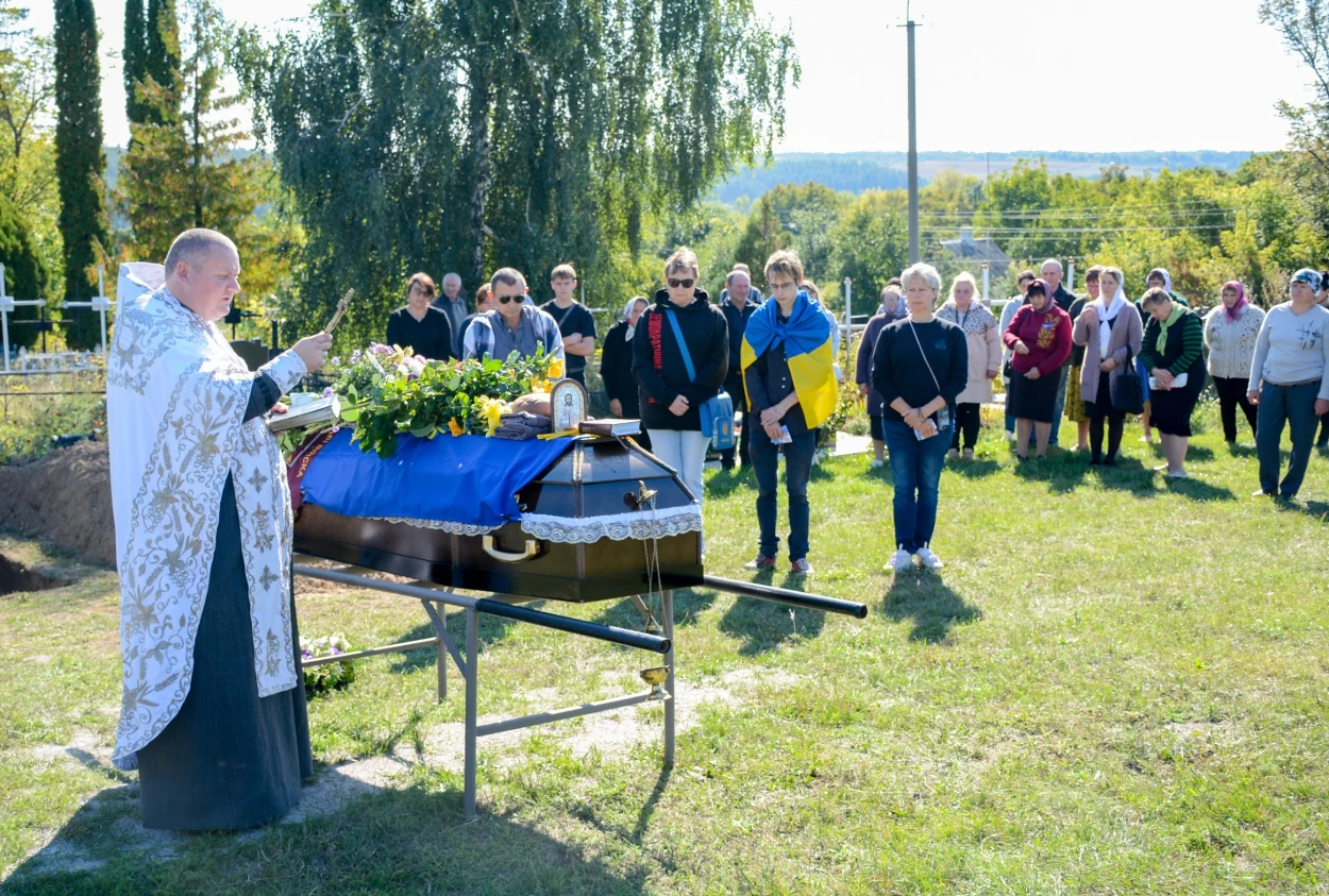 В Демівщині провели в останню дорогу воїна Сергія Дубовика - 14