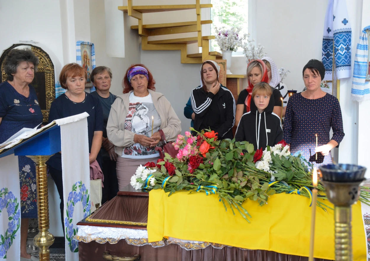 Боронив Україну в лавах Чорних Запорожців - у Ставах провели в останню путь воїна Владислава Третяка