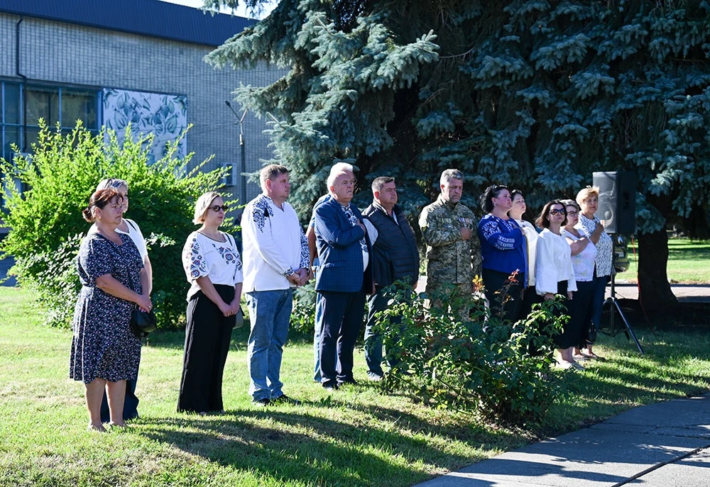 Синьо-жовтий стяг як символ свободи: у Кагарлику відзначили День Державного Прапора