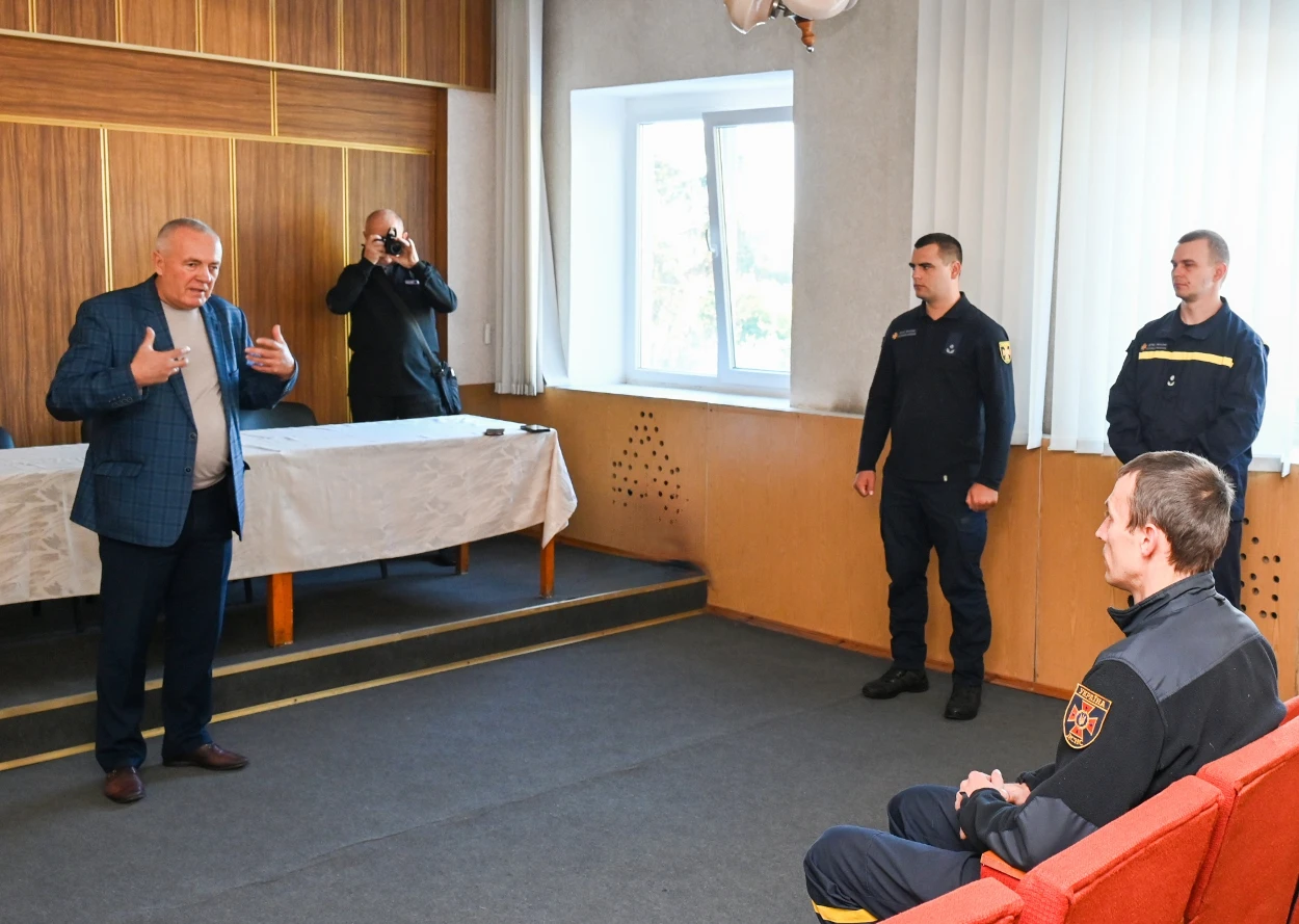 Вітання та відзнаки кагарлицьким рятувальникам до професійного свята
