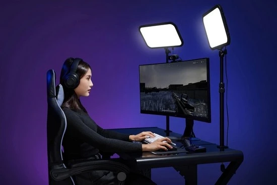 Студійне м'яке світло без софтбокса: Amaran Verge Max проти Elgato Key Light та Godox ES45