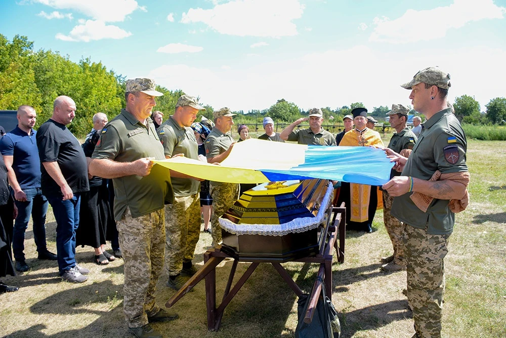 Вірний завжди - у Ставах провели в останню дорогу морського піхотинця Сергія Глобенка