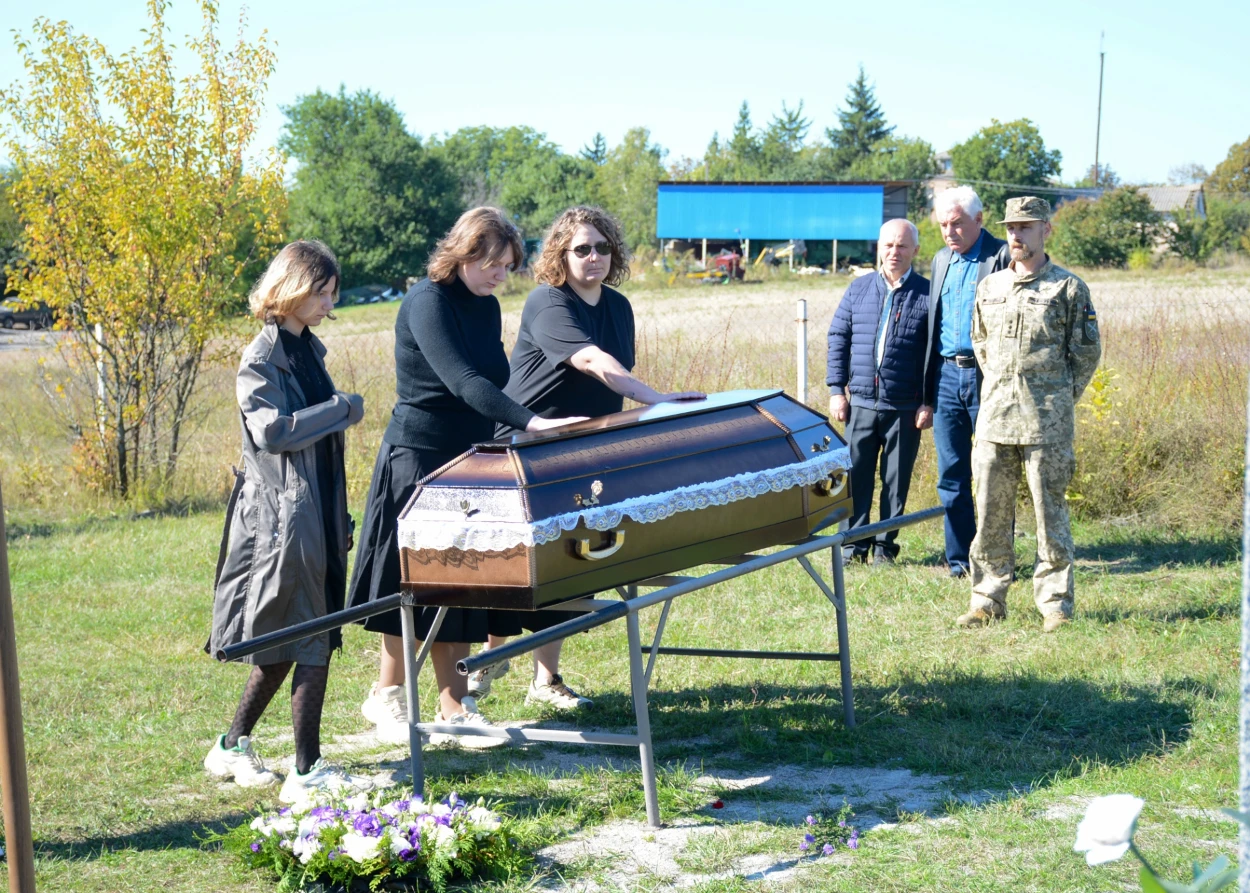 В Демівщині провели в останню дорогу воїна Сергія Дубовика - 18