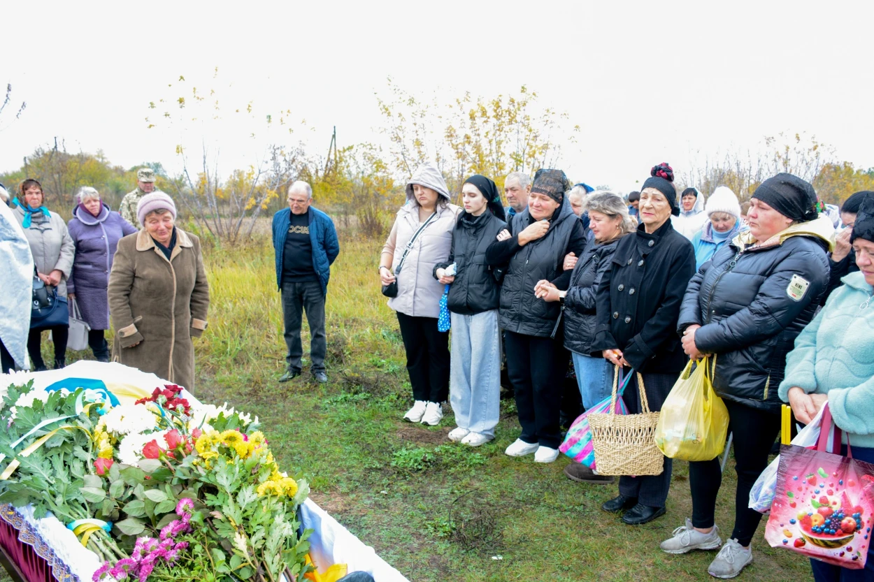 Один із перших став на шляху ворога - у Липовці поховали ветерана війни, волонтера Євгенія Аніщенка