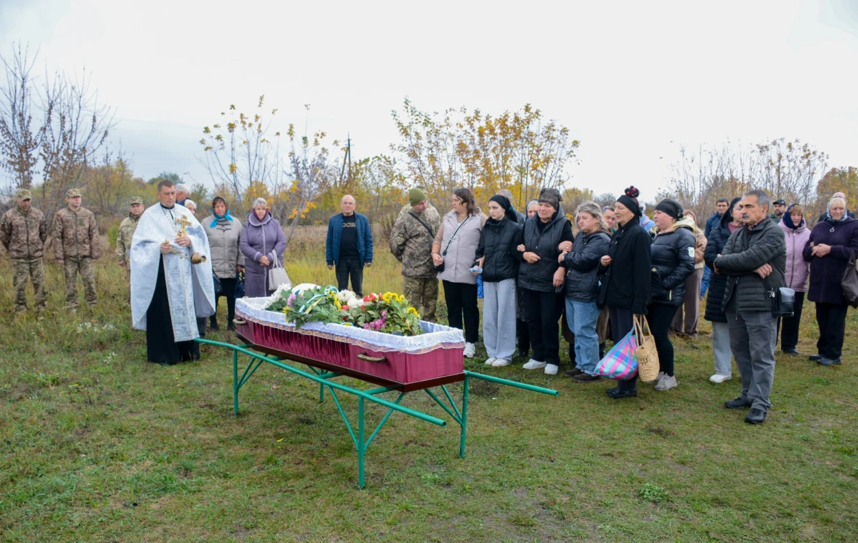 Один із перших став на шляху ворога - у Липовці поховали ветерана війни, волонтера Євгенія Аніщенка