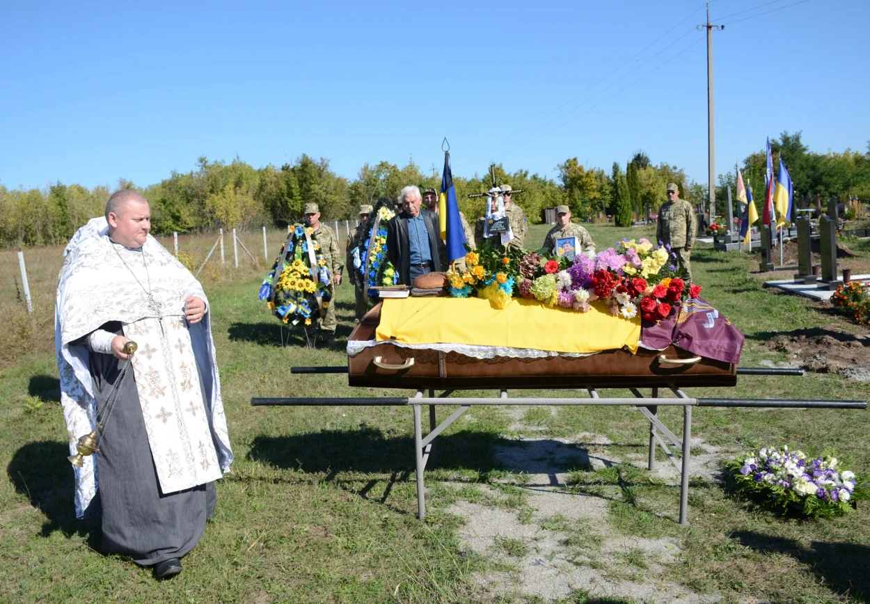 В Демівщині провели в останню дорогу воїна Сергія Дубовика - 9