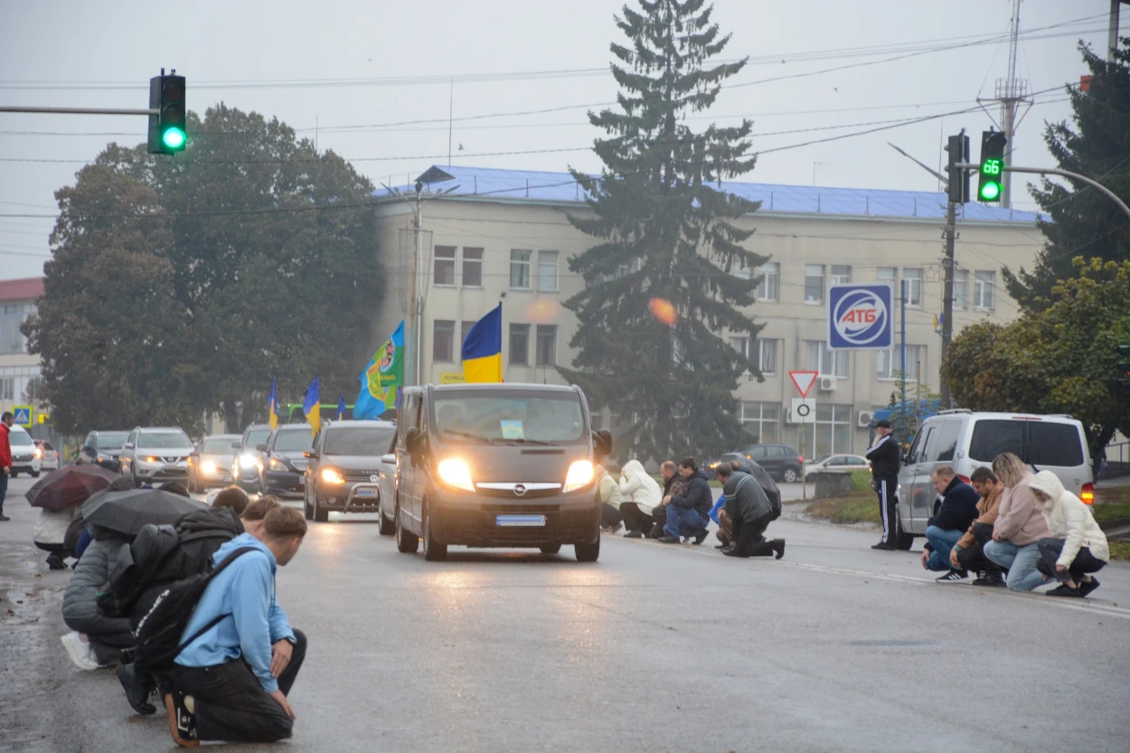 Один із перших став на шляху ворога - у Липовці поховали ветерана війни, волонтера Євгенія Аніщенка