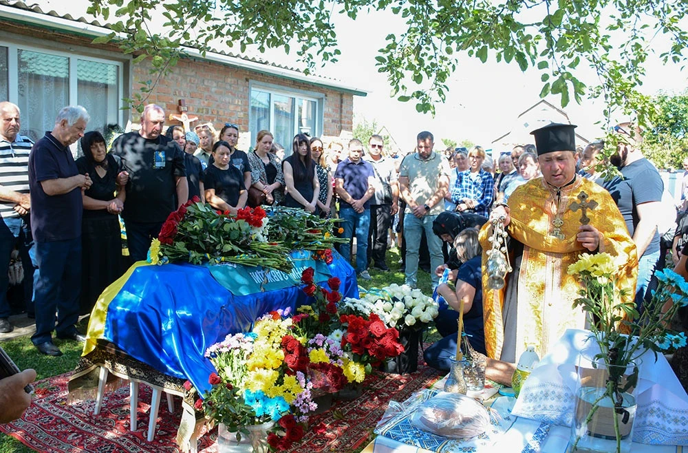 Вірний завжди - у Ставах провели в останню дорогу морського піхотинця Сергія Глобенка
