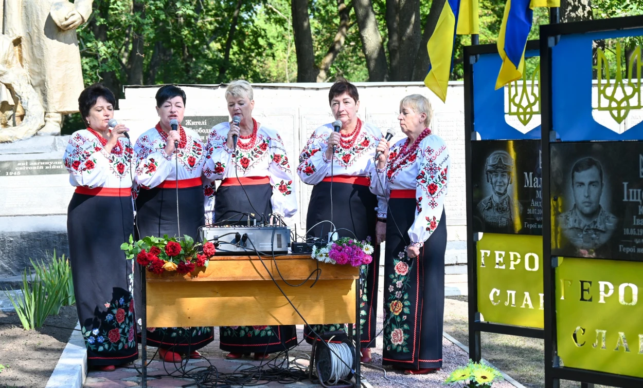У Слободі відкрили Алею Слави Героїв: громада увічнила пам’ять чотирьох воїнів-земляків