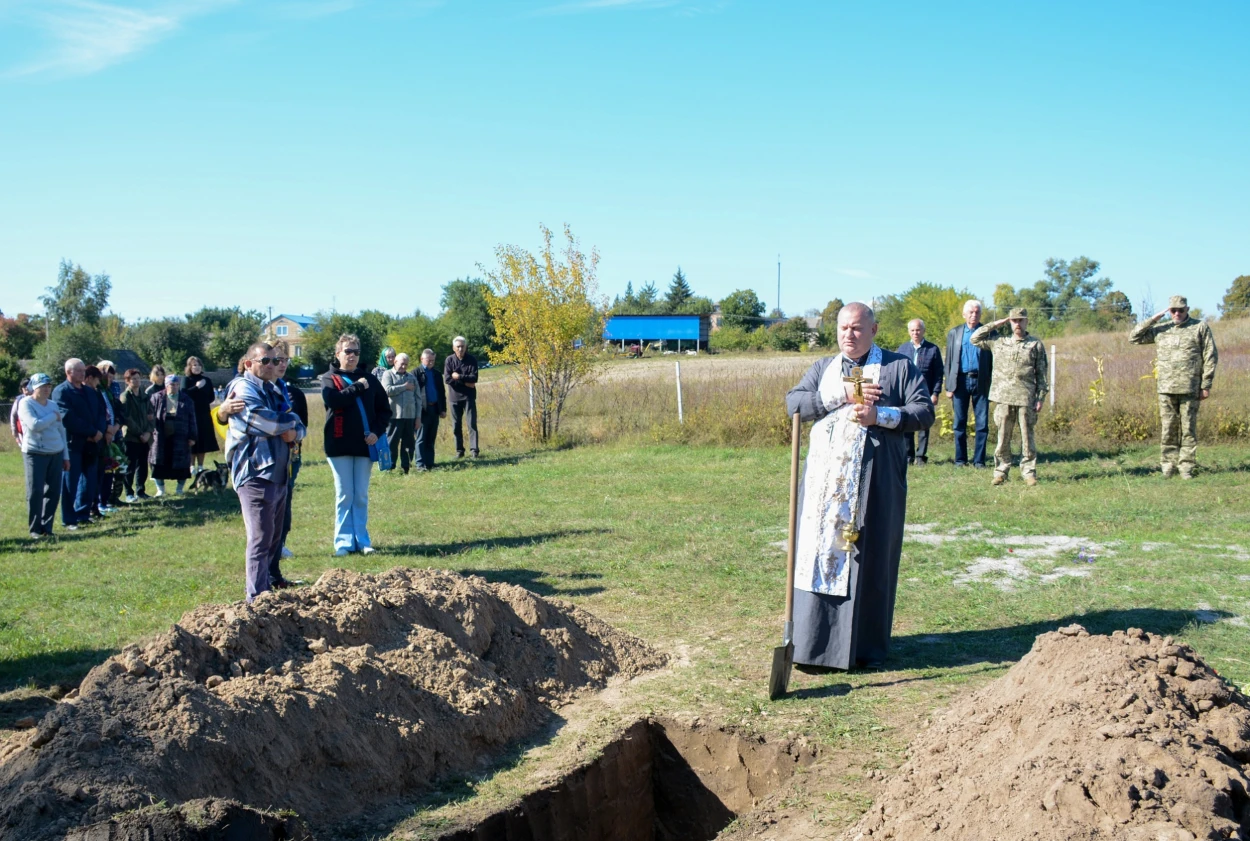 В Демівщині провели в останню дорогу воїна Сергія Дубовика - 19
