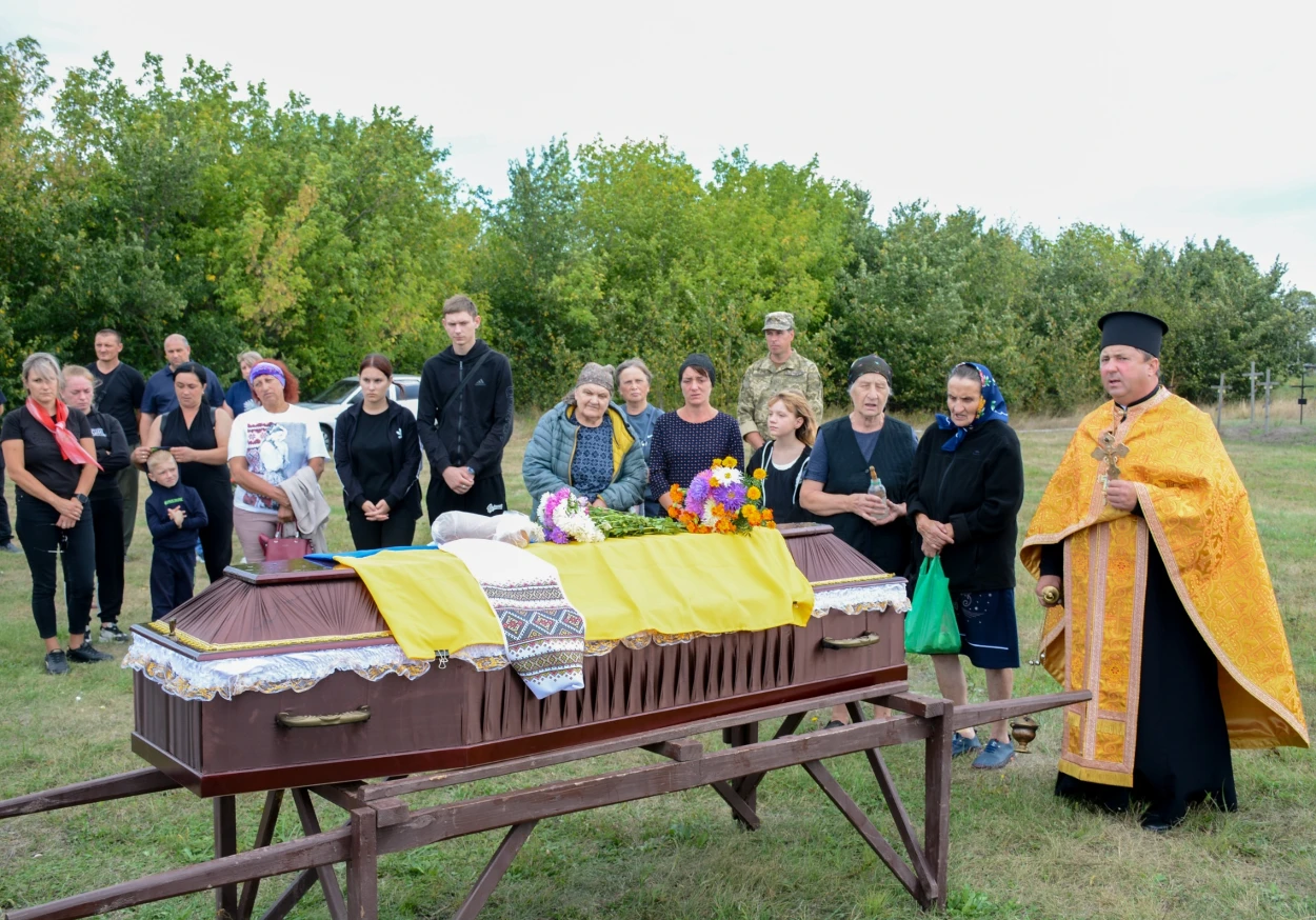 Боронив Україну в лавах Чорних Запорожців - у Ставах провели в останню путь воїна Владислава Третяка