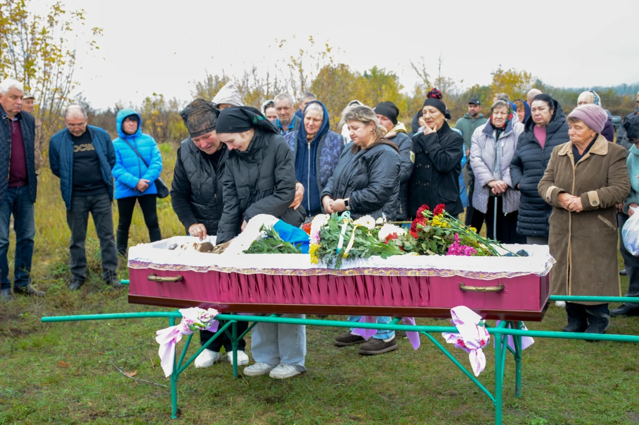 Один із перших став на шляху ворога - у Липовці поховали ветерана війни, волонтера Євгенія Аніщенка