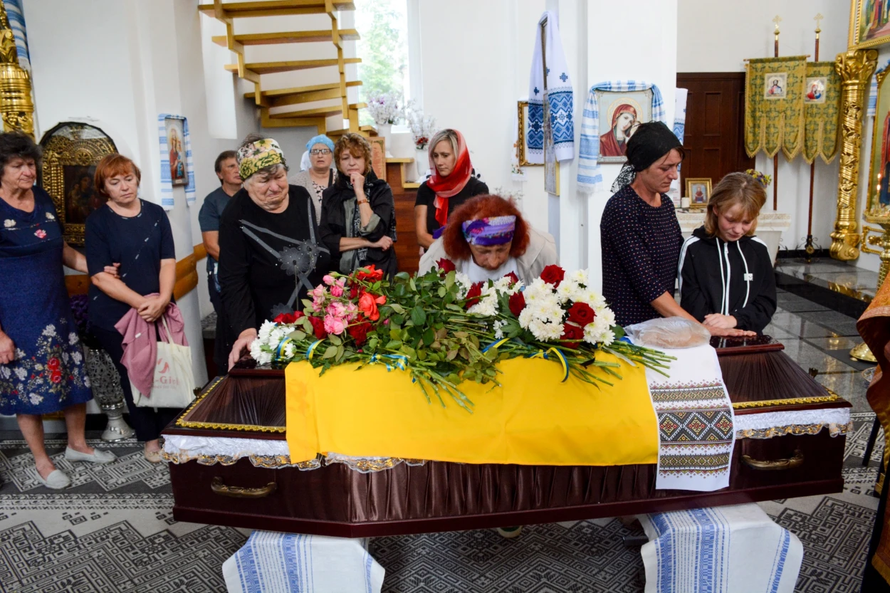 Боронив Україну в лавах Чорних Запорожців - у Ставах провели в останню путь воїна Владислава Третяка
