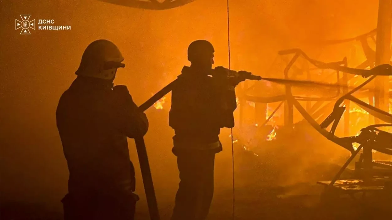 Атака ворожих дронів: нічний удар обірвав життя трьох ржищівчан