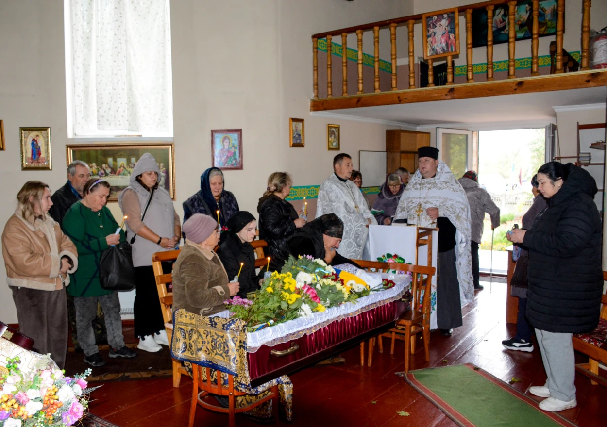 Один із перших став на шляху ворога - у Липовці поховали ветерана війни, волонтера Євгенія Аніщенка
