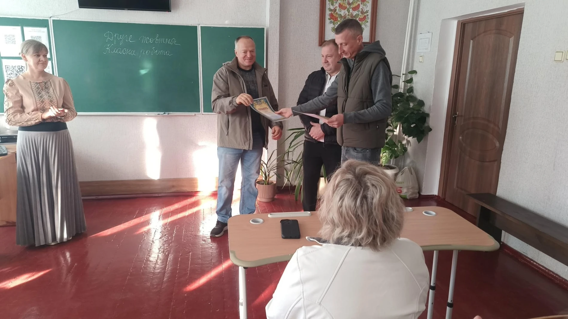 Працівників освіти Кагарличчини вітали із професійним святом