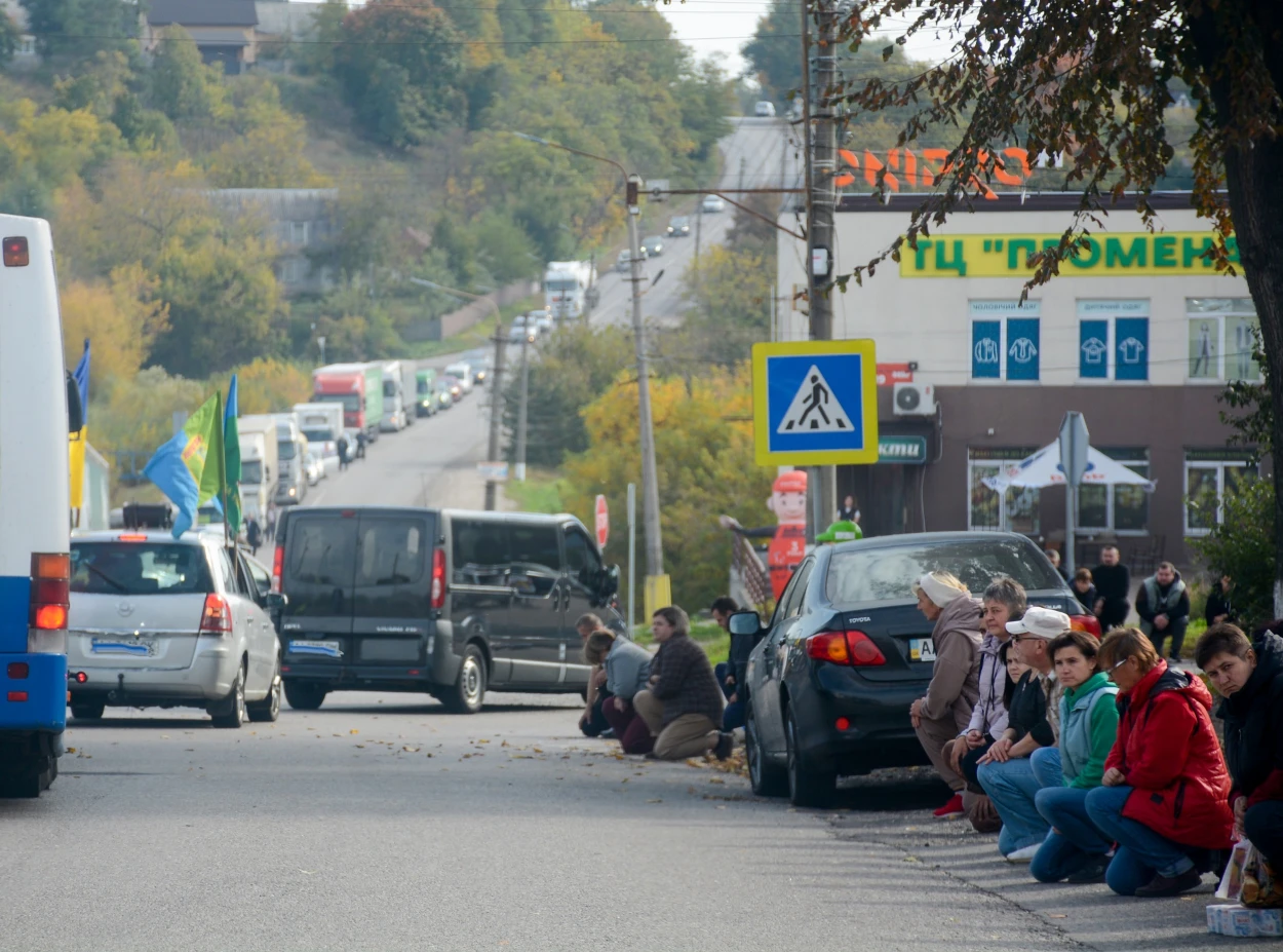 У найважчий час став на захист України - у Кагарлику провели в останню путь воїна Олега Мацібуру