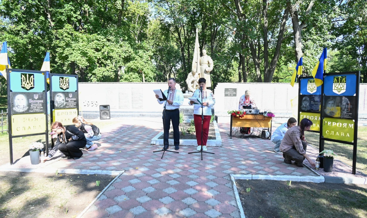 У Слободі відкрили Алею Слави Героїв: громада увічнила пам’ять чотирьох воїнів-земляків