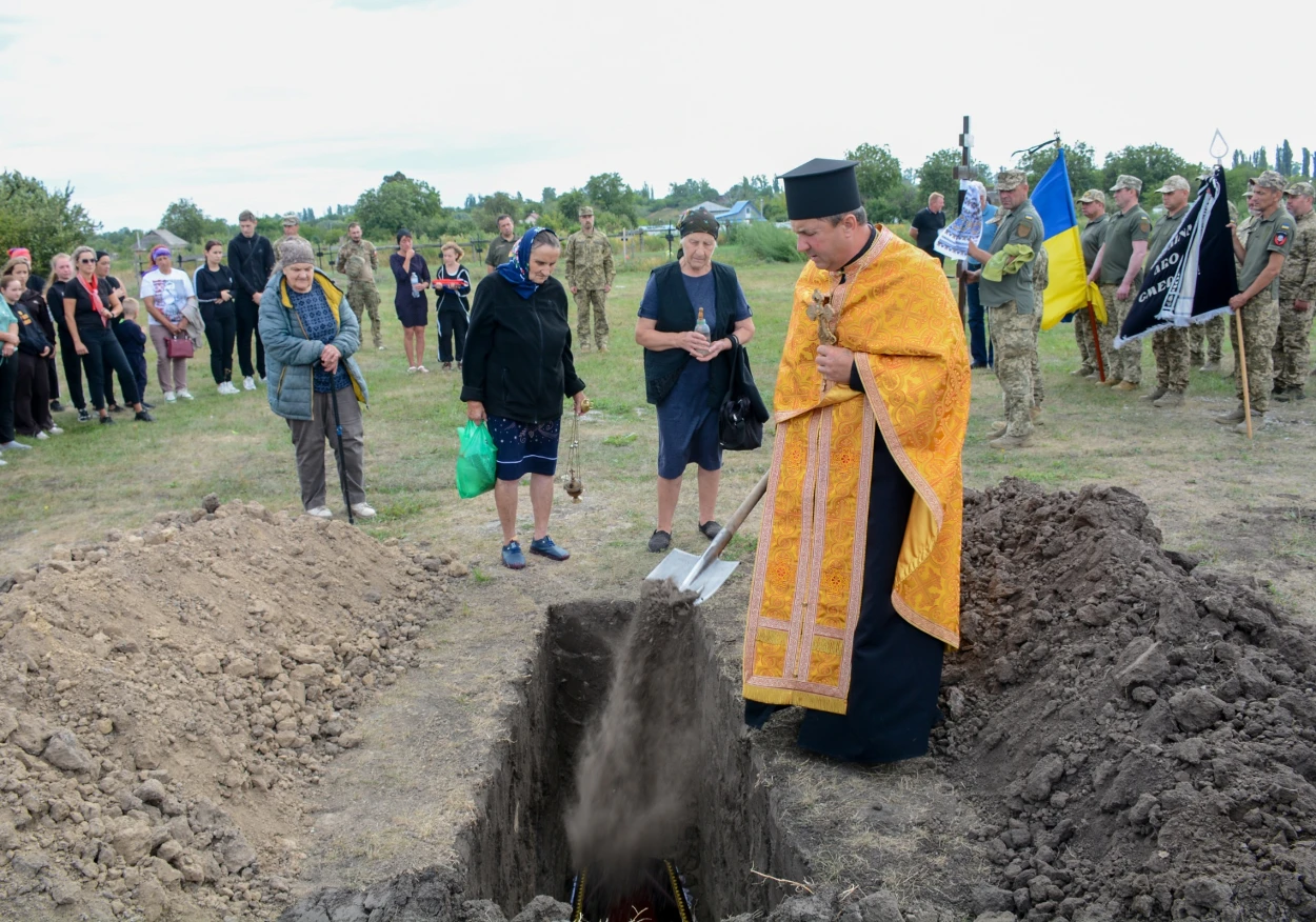 Боронив Україну в лавах Чорних Запорожців - у Ставах провели в останню путь воїна Владислава Третяка