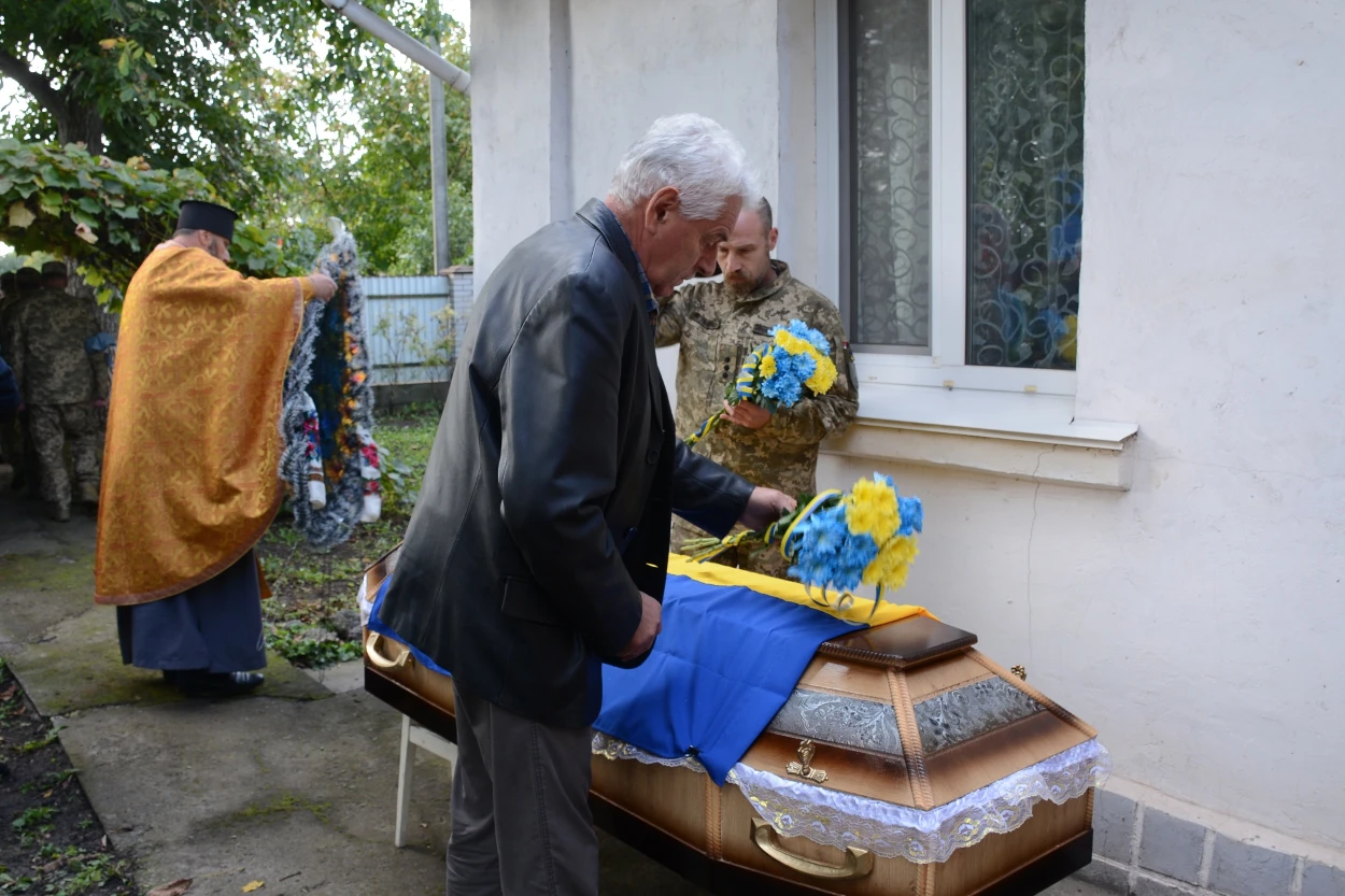 В Гороховому провели в останню путь воїна Віктора Дремлюгу