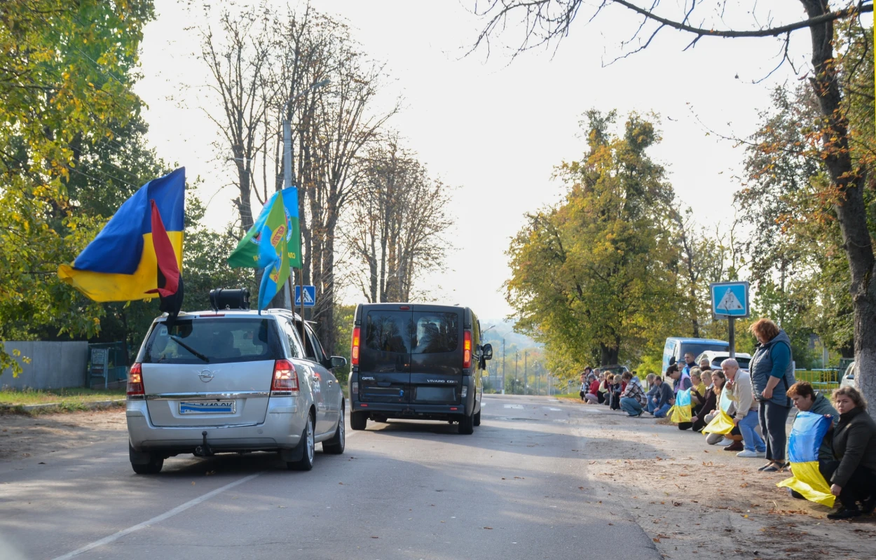 У найважчий час став на захист України - у Кагарлику провели в останню путь воїна Олега Мацібуру