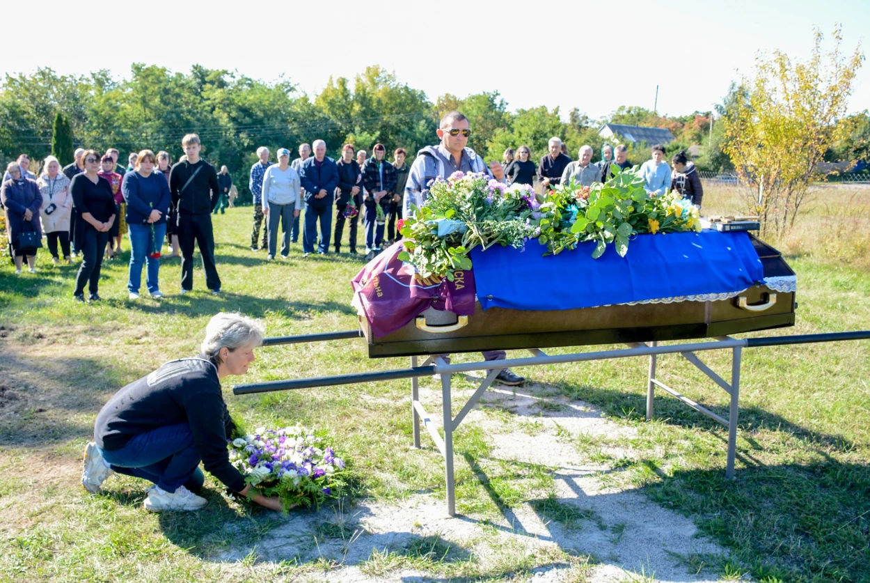 В Демівщині провели в останню дорогу воїна Сергія Дубовика - 8