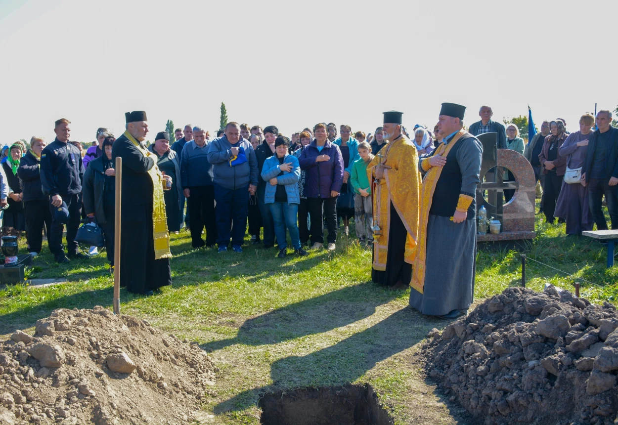 В Гороховому провели в останню путь воїна Віктора Дремлюгу - 31
