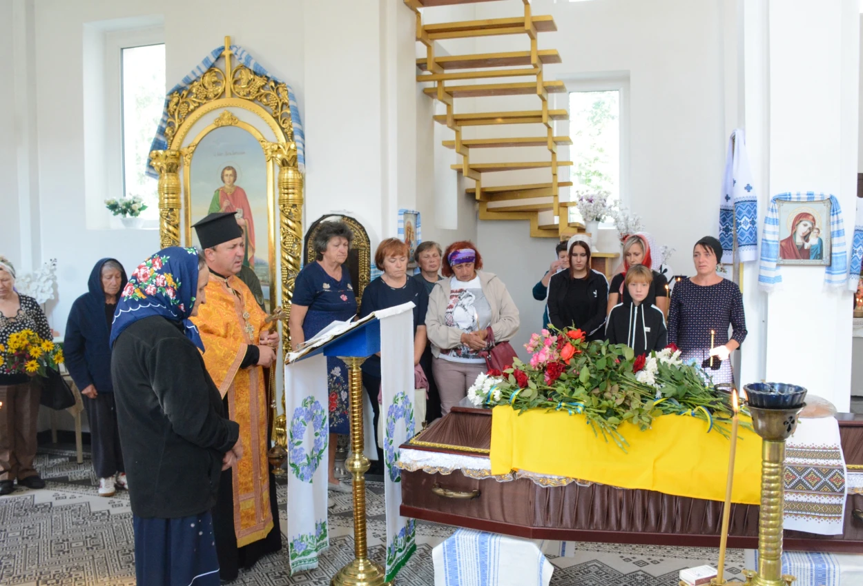 Боронив Україну в лавах Чорних Запорожців - у Ставах провели в останню путь воїна Владислава Третяка