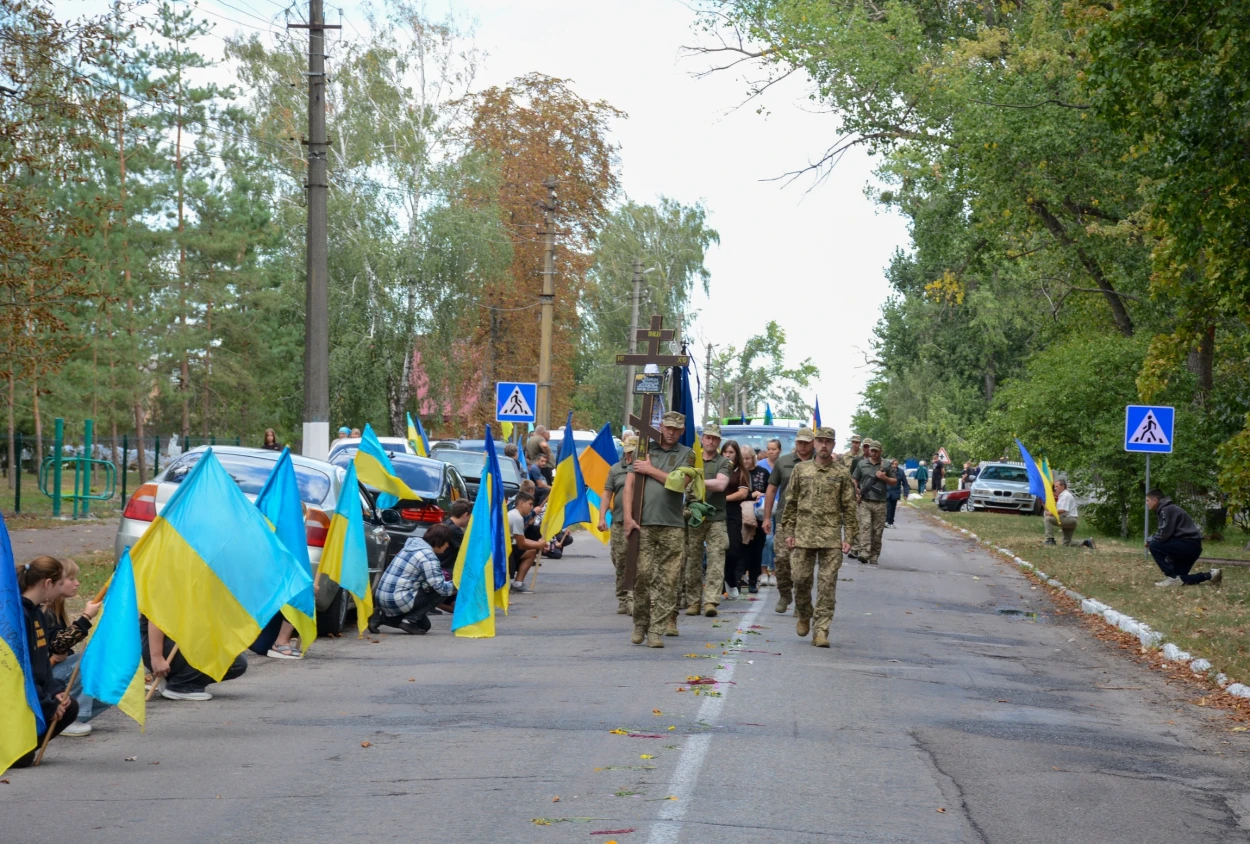 Боронив Україну в лавах Чорних Запорожців - у Ставах провели в останню путь воїна Владислава Третяка