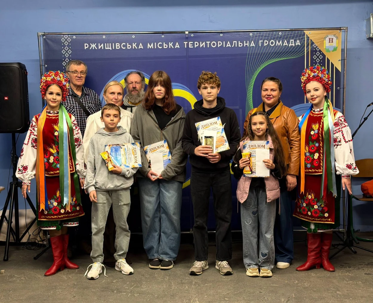 Палітра єдності: у Ржищеві нагородили лауреатів дитячого живописного конкурсу