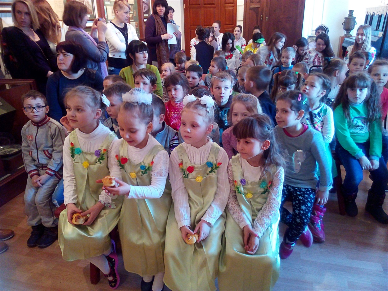 Маленькі учасники обряду зустрічі весни