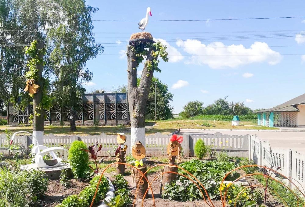 Фрагмент казкового містечка в Черняхові
