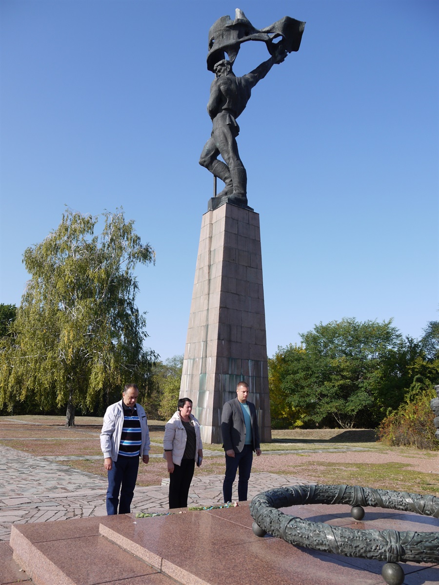 Покладання квітів. "Букринський плацдарм"
