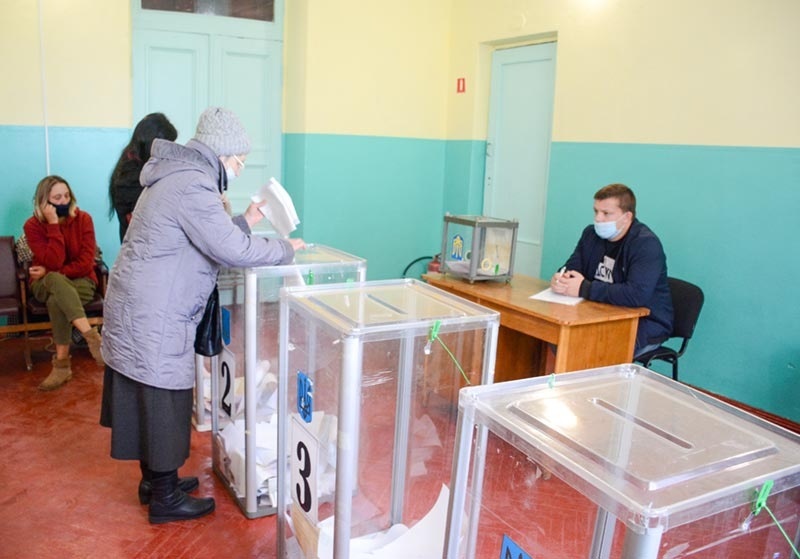 Місцеві вибори -- 2020 На виборчій дільниці в селі Переселення Кагарлицької ОТГ