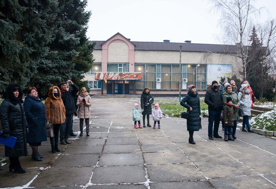 У Кагарлику запалили Новорічну ялинку в центрі міста