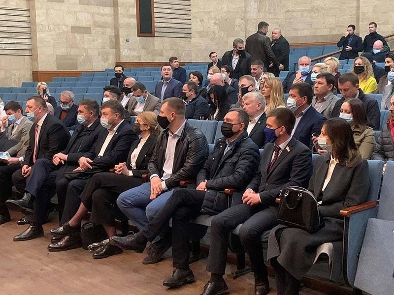 Позачергова сесія Київської обласної ради проходила у великій залі засідань КОДА