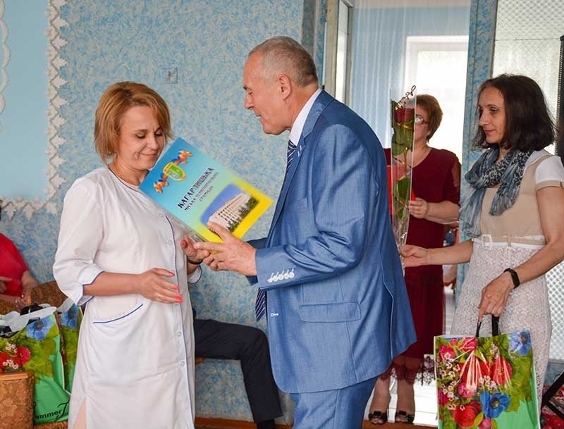 Вручення відзнак медикам в Кагарлику