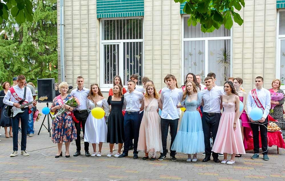 Випускники Кагарлицького ліцею з куратором