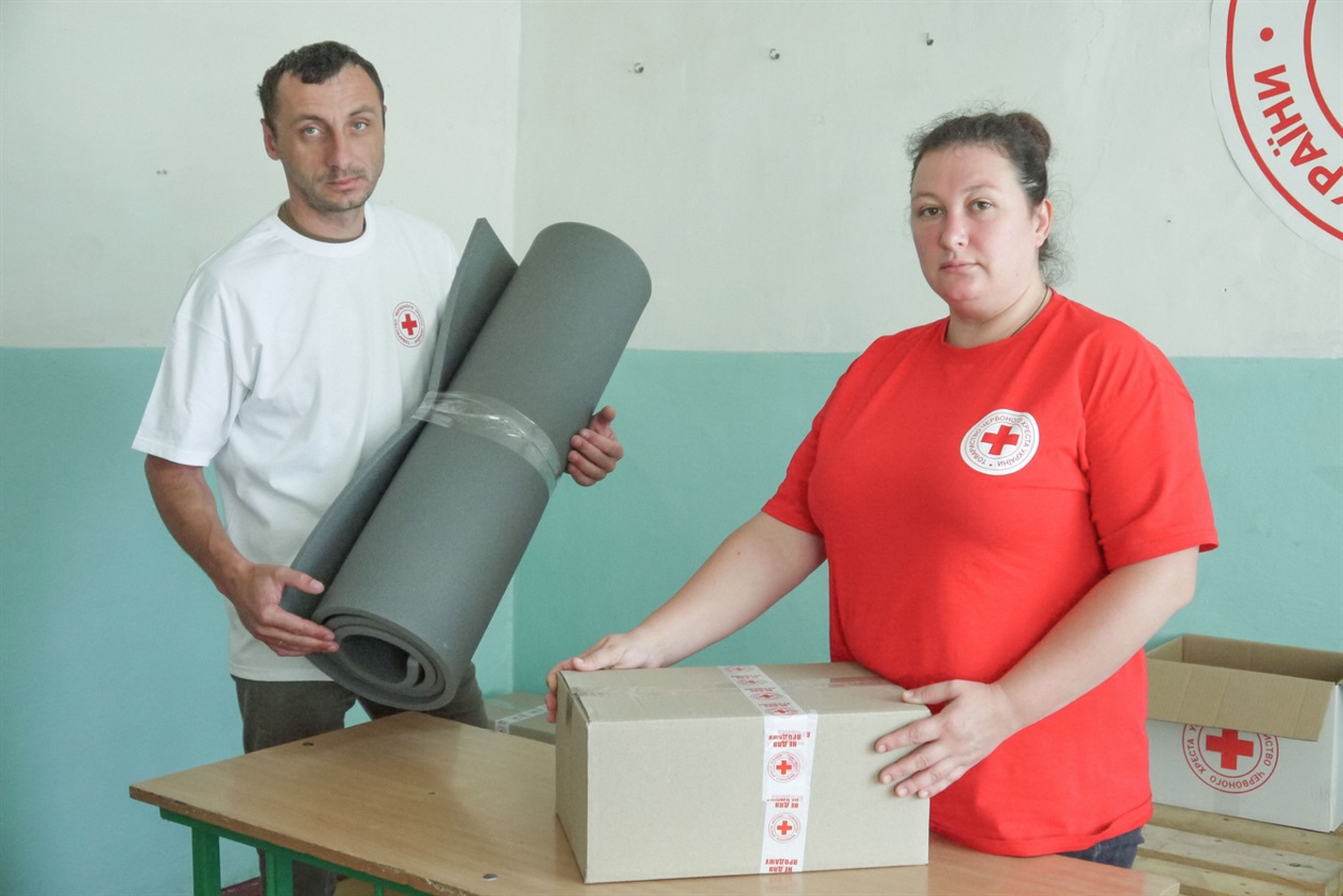 Волонтери Інна та Рустам Циганкові