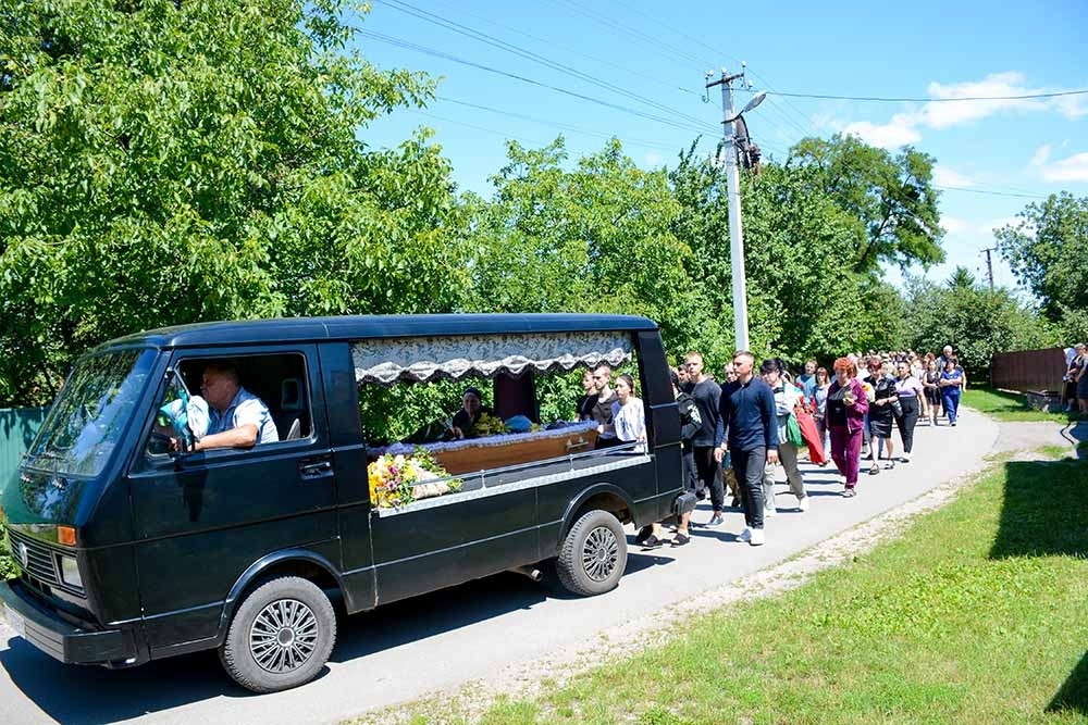 Ховають Шумського в Кагарлику