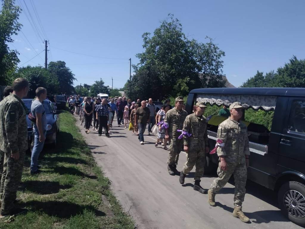 Кагарличчина прощається з воїном Анатолієм Вєтровим