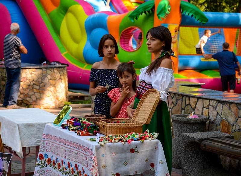 Ярмарок в Кагарлику вироби з хусток