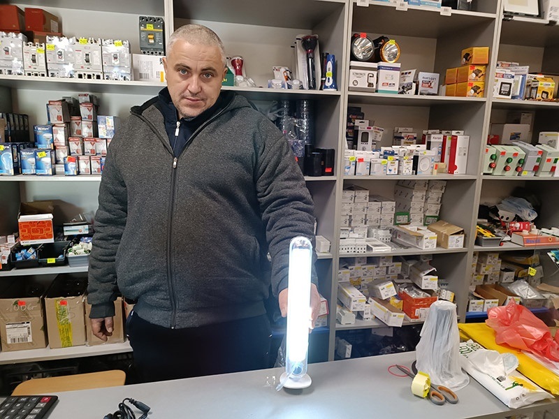 Ліхтар в Кагарлику коли без світла