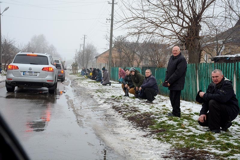 Коридор пошани вБуртах на Кагарличчині
