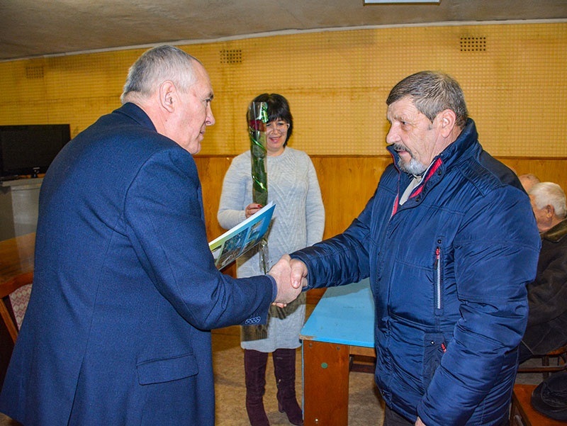 Вручення нагород ліквідаторам в Кагарлику