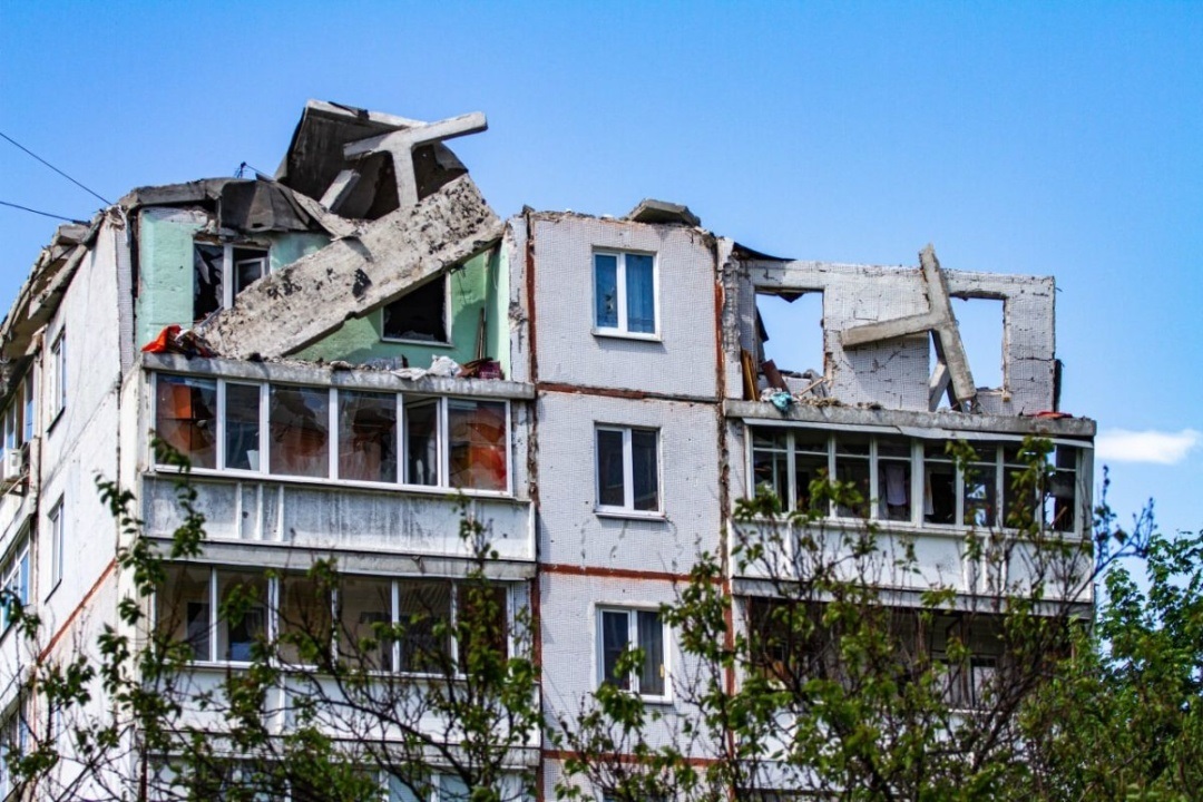 Наслідки обстрілу росіянами Північної Салтівки