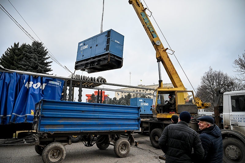 Розвантаження електрогенератора в Кагарлику