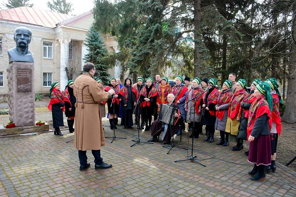 «Реве та стогне…» у виконанні народного аматорського хорового колективу Кагарлицького МЦКД.