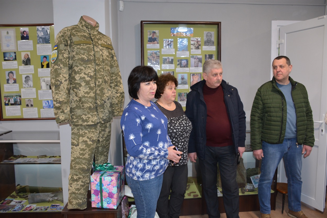 Валентина Циганок вітає працівників музею з відкриттям оновленого експозиційного залу