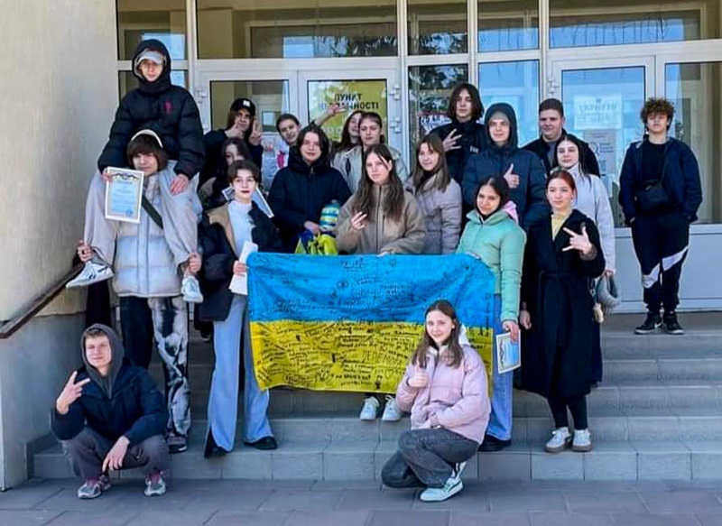 Підлітки-волонтери із Ржищева Крихітки